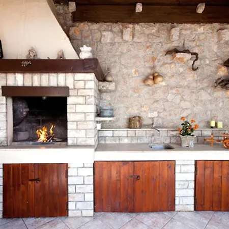 Stone With Private Pool & Rocky & Fantastic Sea View , Bay زاتون